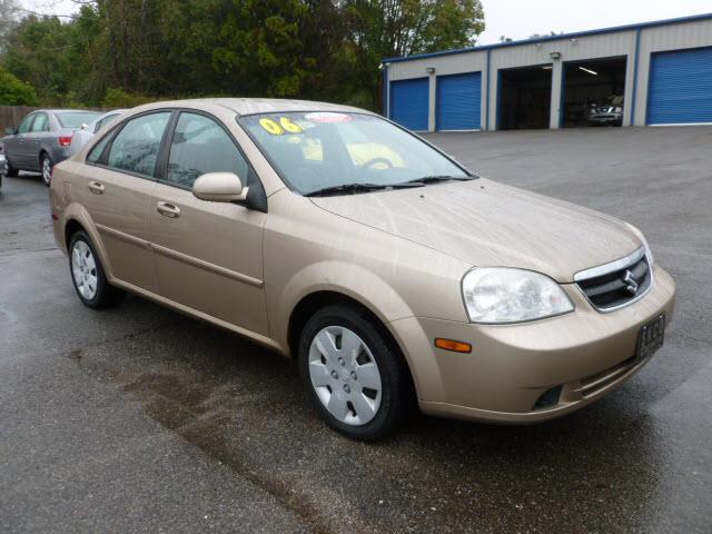 Photo of 2006 Suzuki Forenza