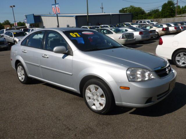Photo of 2007 Suzuki Forenza