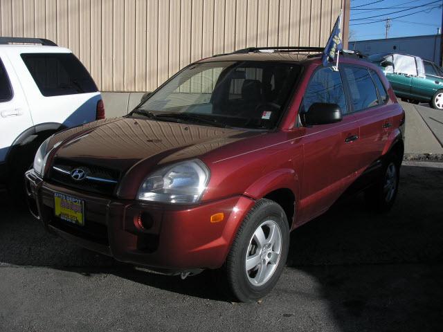 Photo of 2005 Hyundai Tucson