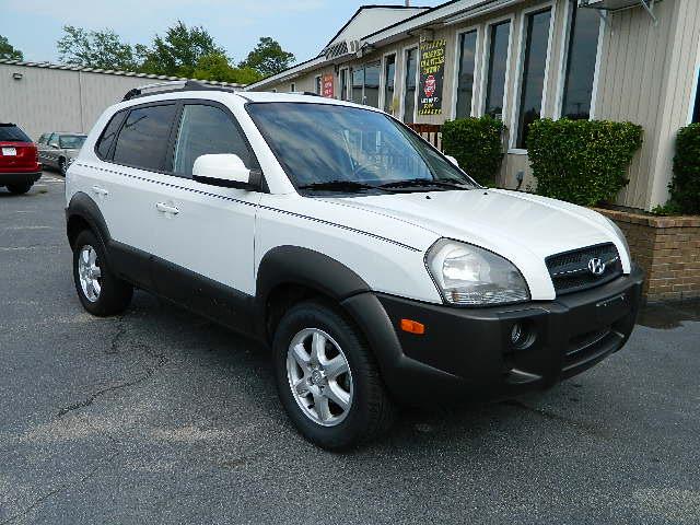 Photo of 2005 Hyundai Tucson