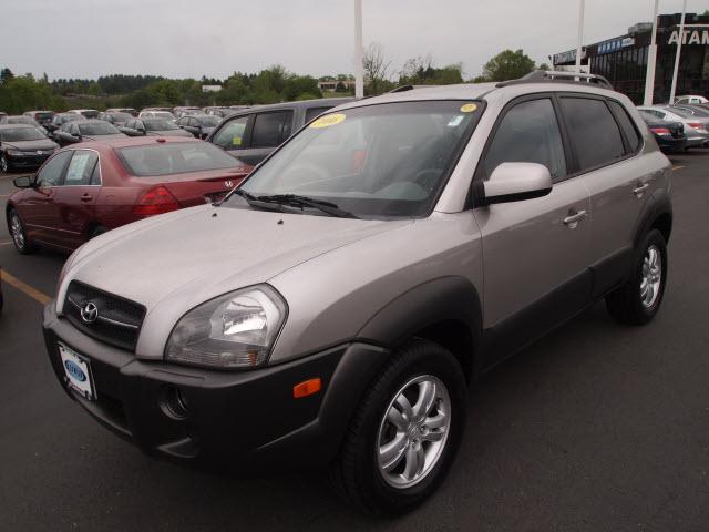 Photo of 2006 Hyundai Tucson