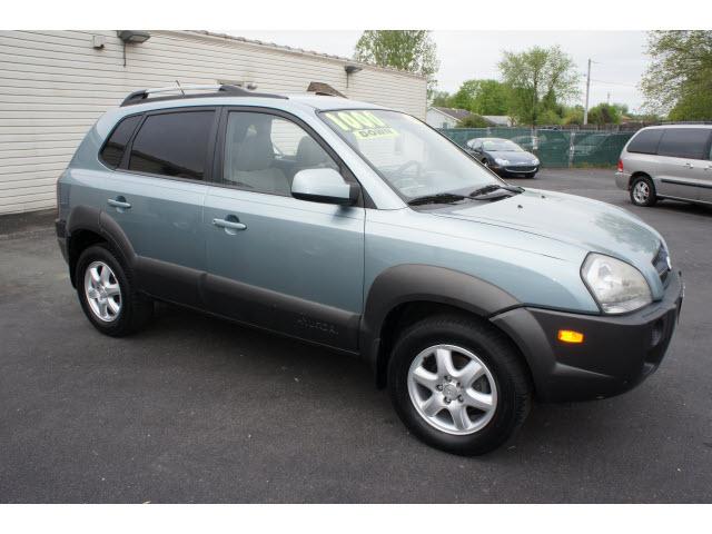 Photo of 2005 Hyundai Tucson
