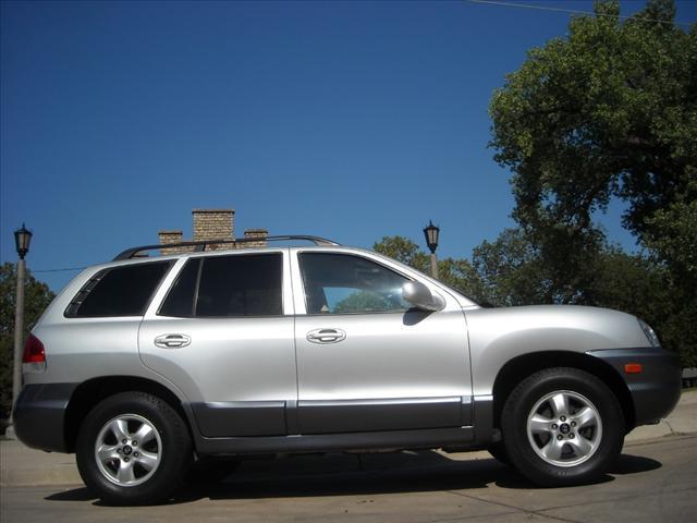 Photo of 2005 Hyundai Santa Fe