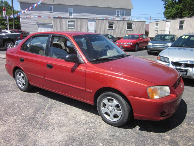 Photo of 2000 Hyundai Accent
