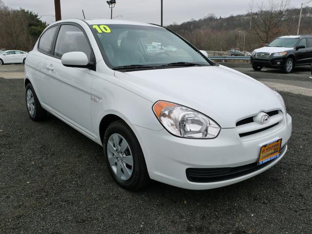 Photo of 2010 Hyundai Accent