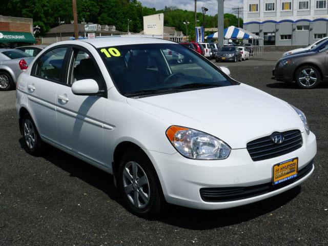 Photo of 2010 Hyundai Accent