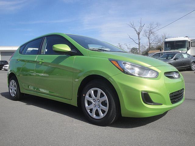 Photo of 2012 Hyundai Accent