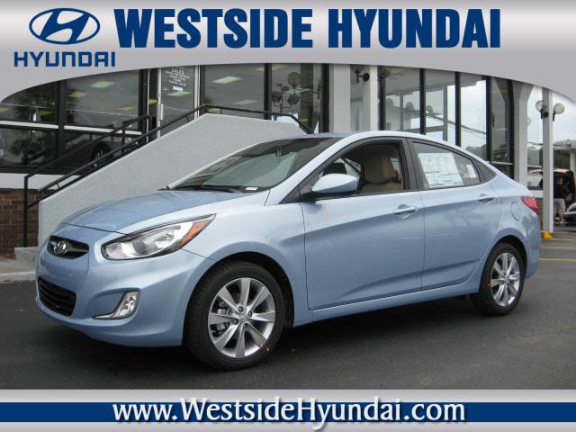 Photo of 2012 Hyundai Accent