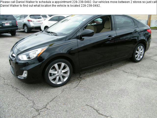 Photo of 2012 Hyundai Accent