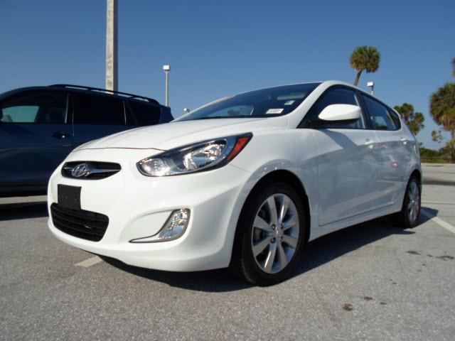 Photo of 2012 Hyundai Accent