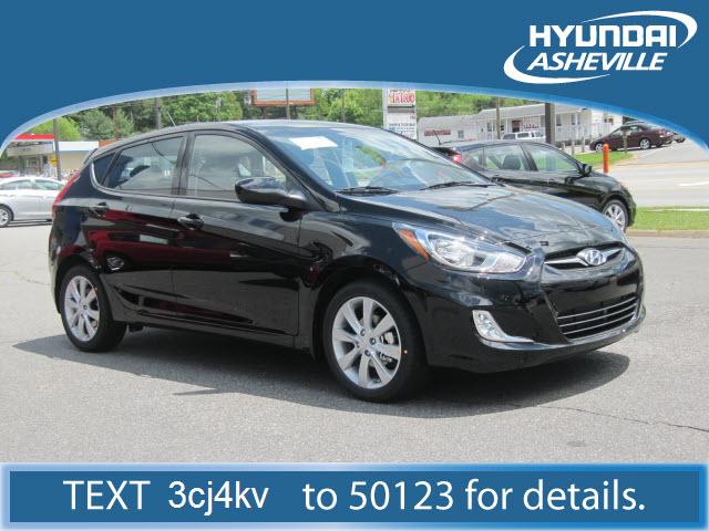 Photo of 2012 Hyundai Accent