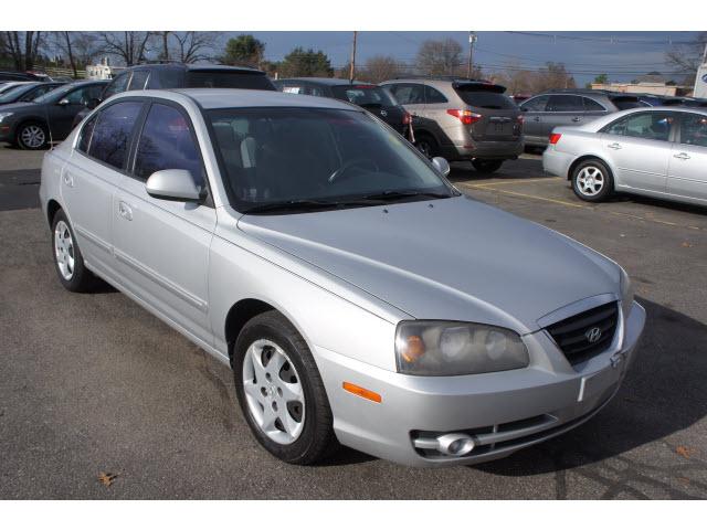 Photo of 2004 Hyundai Elantra