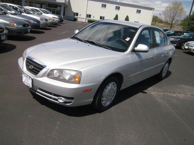 Photo of 2004 Hyundai Elantra