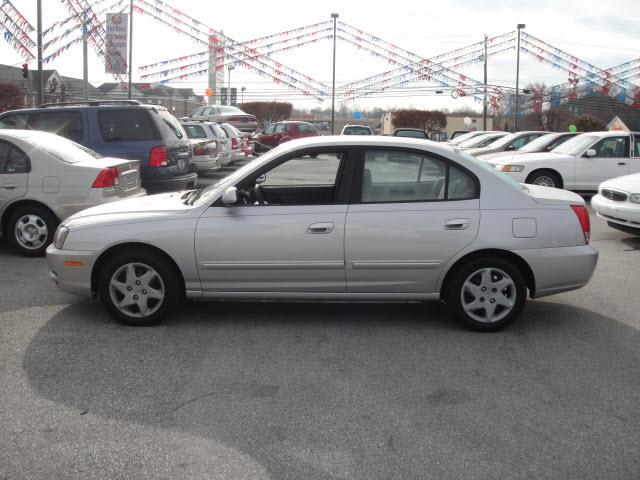 Photo of 2005 Hyundai Elantra