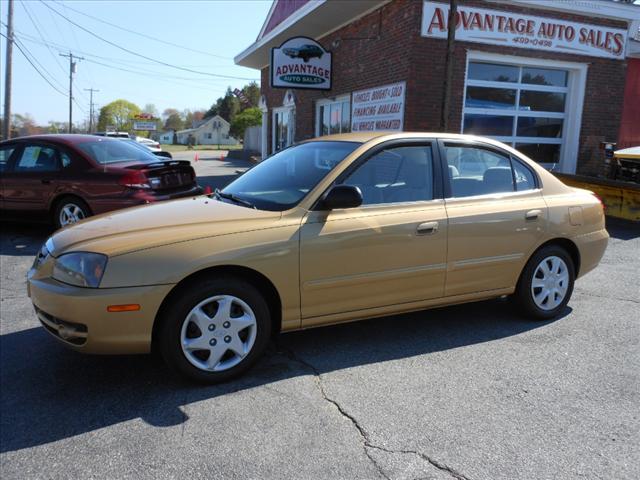 Photo of 2004 Hyundai Elantra