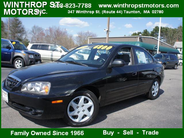 Photo of 2004 Hyundai Elantra