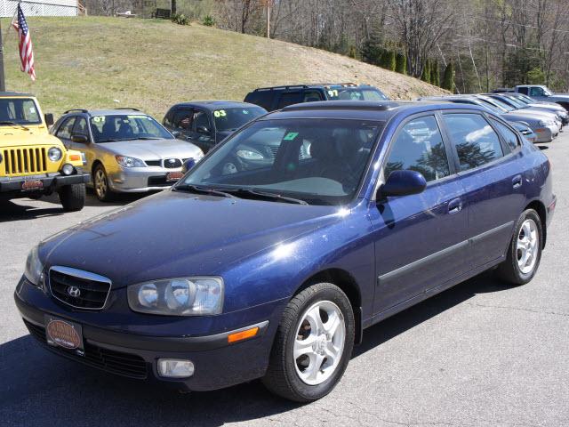 Photo of 2003 Hyundai Elantra
