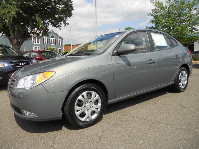Photo of 2010 Hyundai Elantra