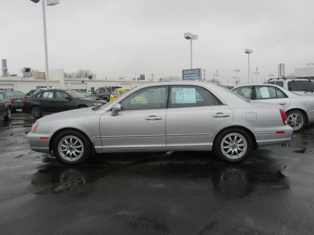 Photo of 2003 Hyundai XG350