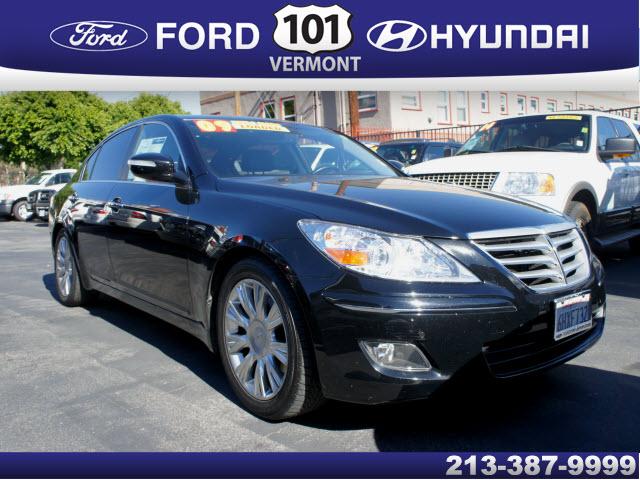 Photo of 2009 Hyundai Genesis