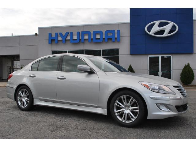 Photo of 2012 Hyundai Genesis
