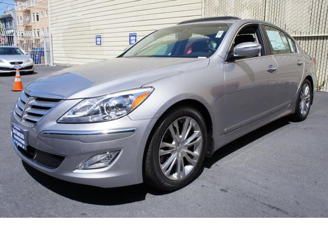 Photo of 2012 Hyundai Genesis