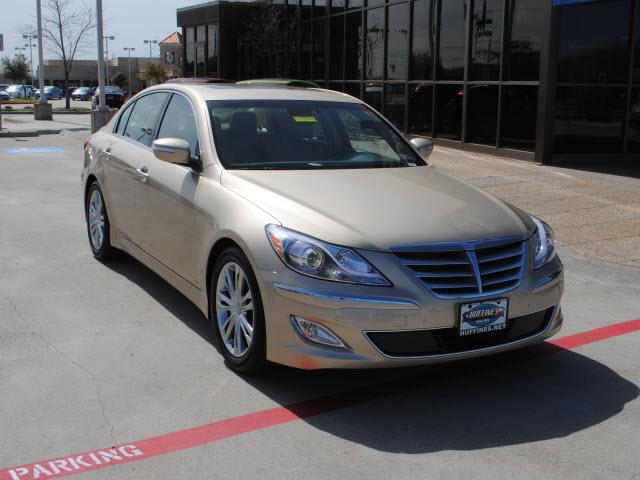 Photo of 2012 Hyundai Genesis