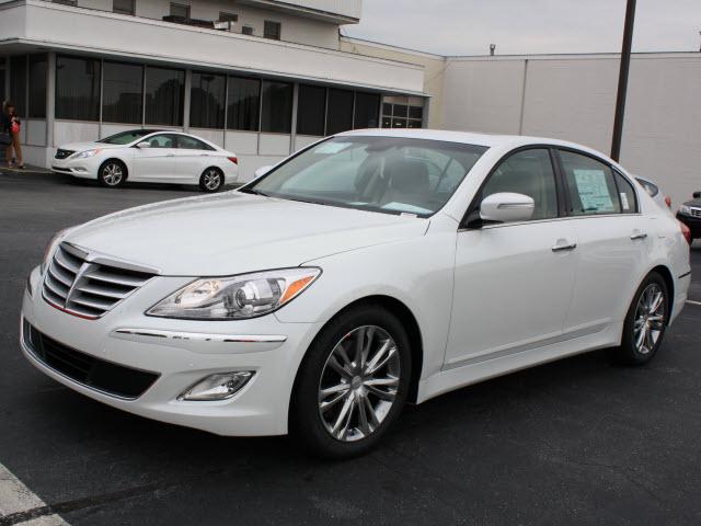 Photo of 2012 Hyundai Genesis