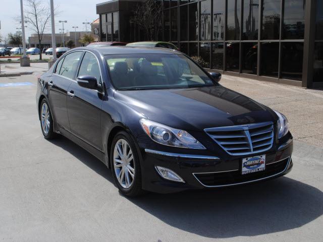 Photo of 2012 Hyundai Genesis