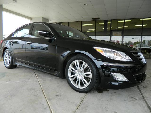 Photo of 2012 Hyundai Genesis