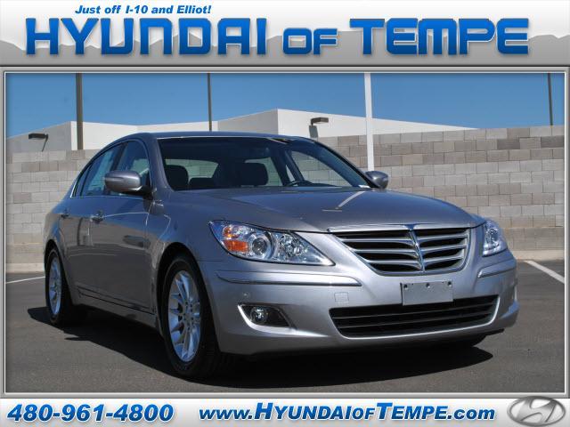 Photo of 2011 Hyundai Genesis