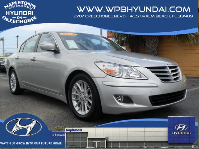 Photo of 2010 Hyundai Genesis