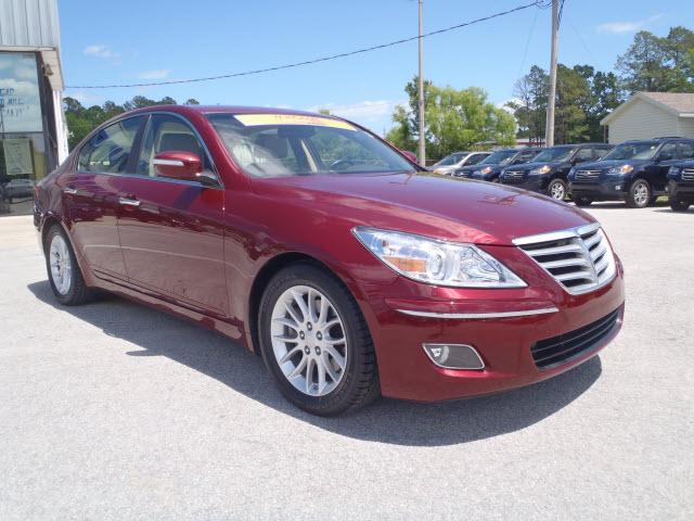 Photo of 2011 Hyundai Genesis
