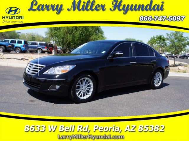 Photo of 2011 Hyundai Genesis