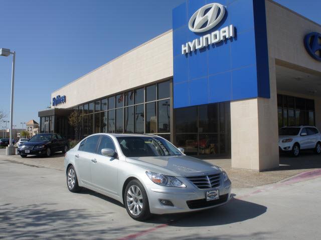 Photo of 2011 Hyundai Genesis