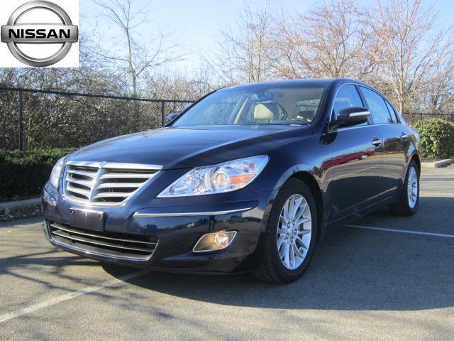 Photo of 2011 Hyundai Genesis