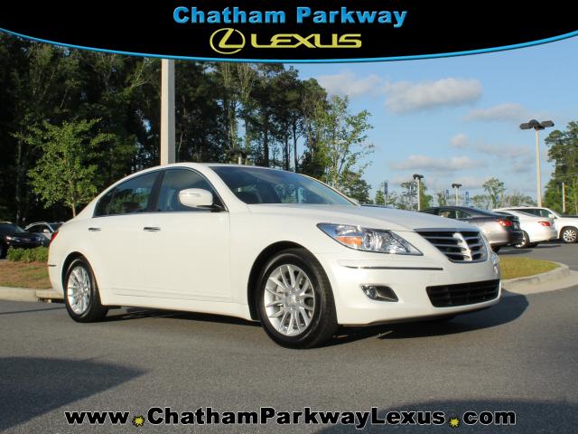 Photo of 2011 Hyundai Genesis