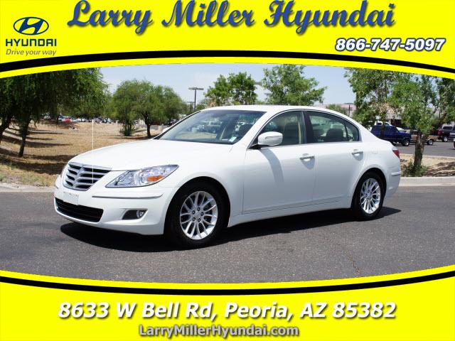 Photo of 2011 Hyundai Genesis