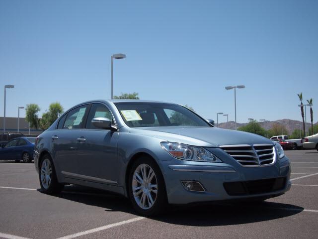 Photo of 2011 Hyundai Genesis