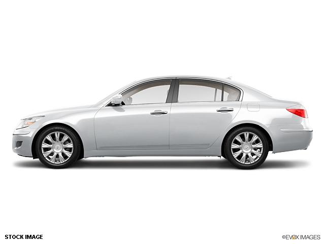 Photo of 2011 Hyundai Genesis