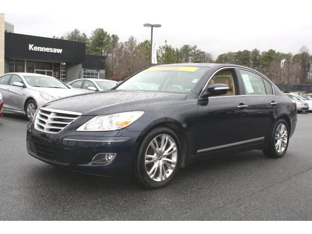 Photo of 2011 Hyundai Genesis