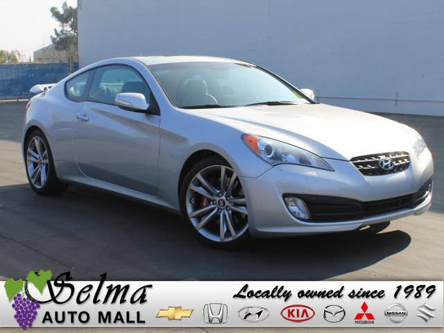 Photo of 2011 Hyundai Genesis Coupe