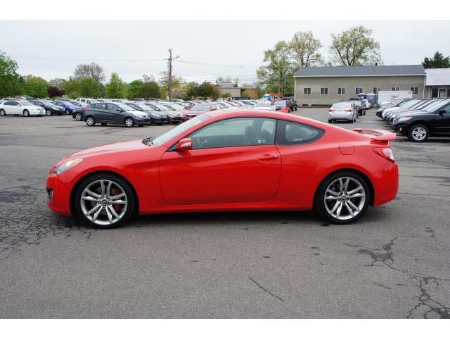 Photo of 2012 Hyundai Genesis Coupe