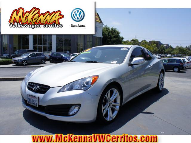Photo of 2010 Hyundai Genesis Coupe
