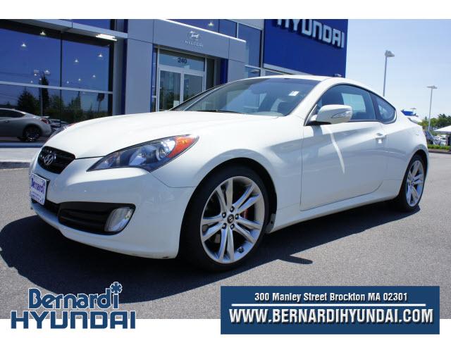 Photo of 2010 Hyundai Genesis Coupe