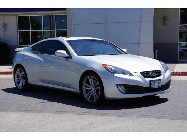 Photo of 2010 Hyundai Genesis Coupe