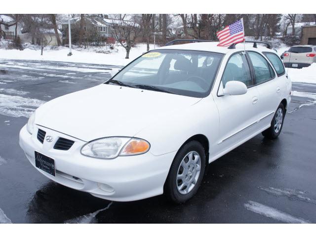 Photo of 2000 Hyundai Elantra