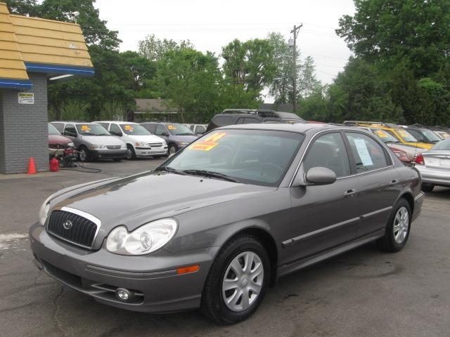 Photo of 2004 Hyundai Sonata