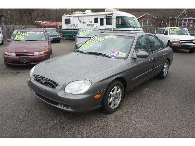 Photo of 2001 Hyundai Sonata