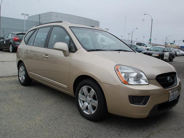 Photo of 2007 Kia Rondo